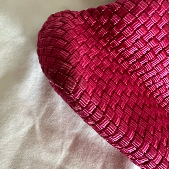 THE SAK CLUTCH/PURSE WOVEN PINK FABRIC - Picture 6 of 11